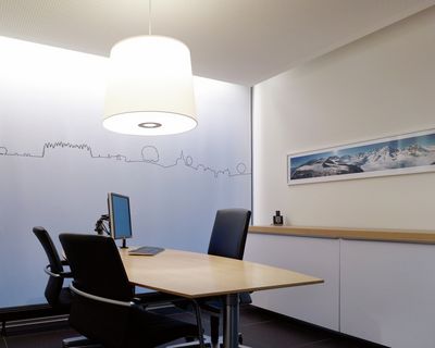 Roller Blind Systems, SG 4930, Colorama 2, Room shot "UBS", Kloten, Switzerland