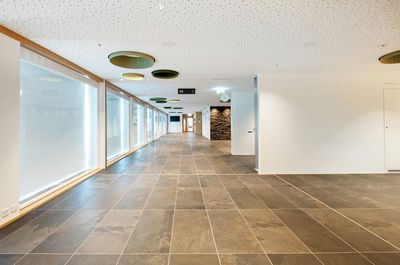 Roller Blind Systems, SG 4970, Aluscreen Futura 3%, Room shot "Glacier Restaurant Jungfraujoch", Switzerland