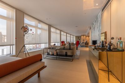 Roller Blind Systems, SG 4960, Multiscreen 1-10%, Centre Point, London, United Kingdom, Recess